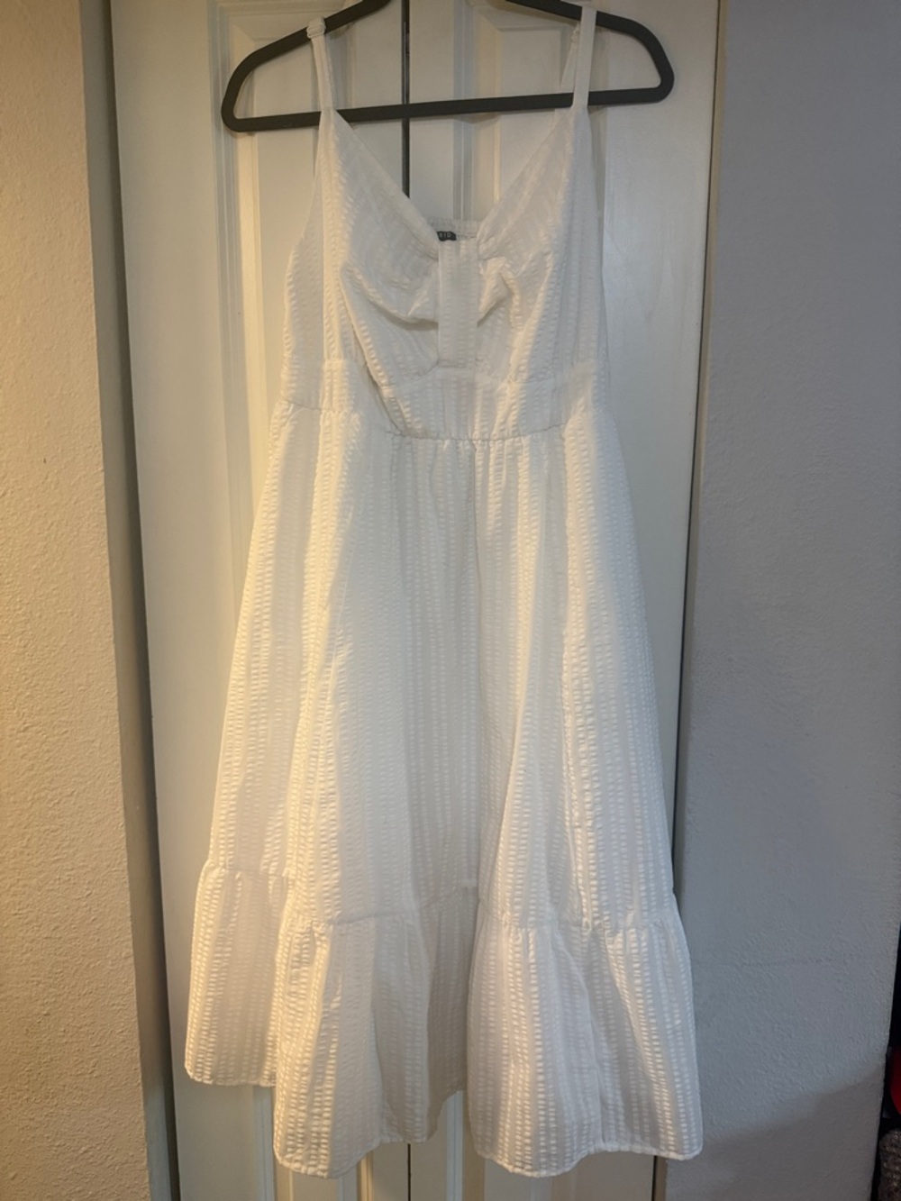 torrid White Textured Tie-Front Midi Dress